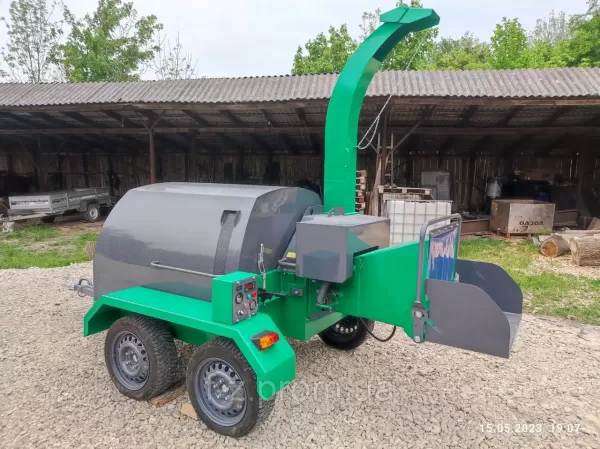 Shredder for RM160T tractor. Wood Chip crusher for the tractor. Branch shredder for RM160T tractor