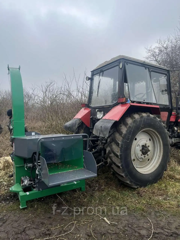 Chipper PM180T Antistress Side with hydraulic feed. Tractor-mounted angle chipper